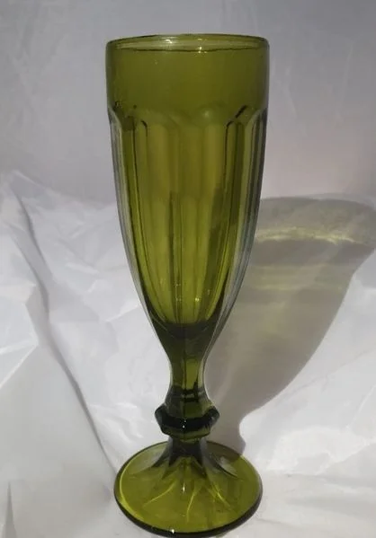 Келих для шампанського Olens "Відень" 180 мл, зелений Зображення 1