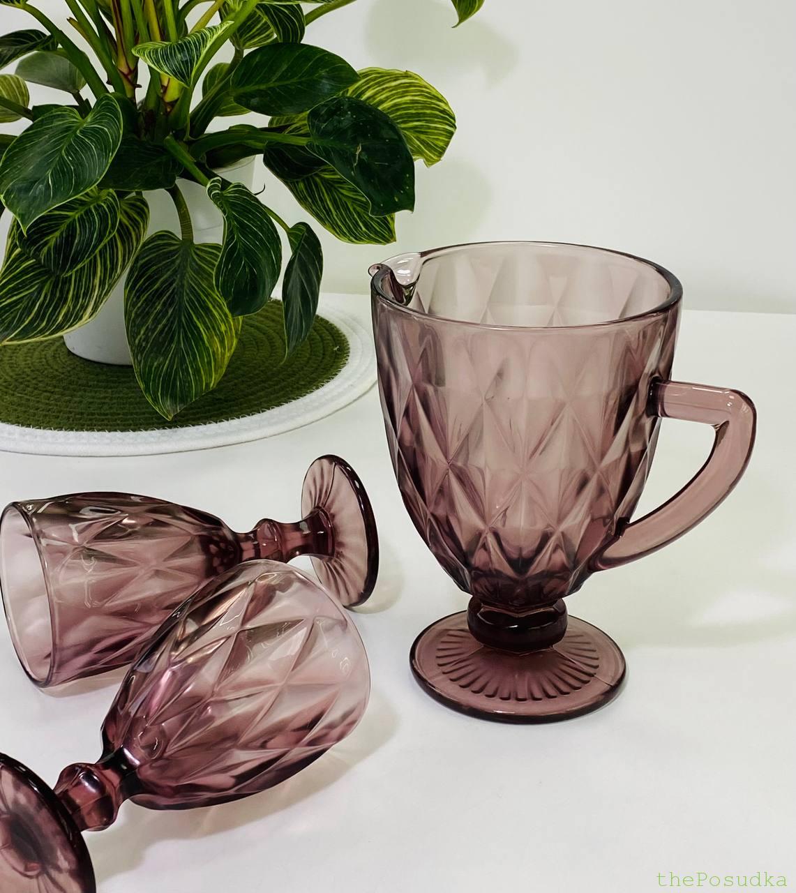 Набір 6 келихів та кувшин Olens "Смарагд" рожевий Зображення 2 – thePosudka Набір 6 келихів та кувшин Olens "Смарагд" рожевий - Зображення 2