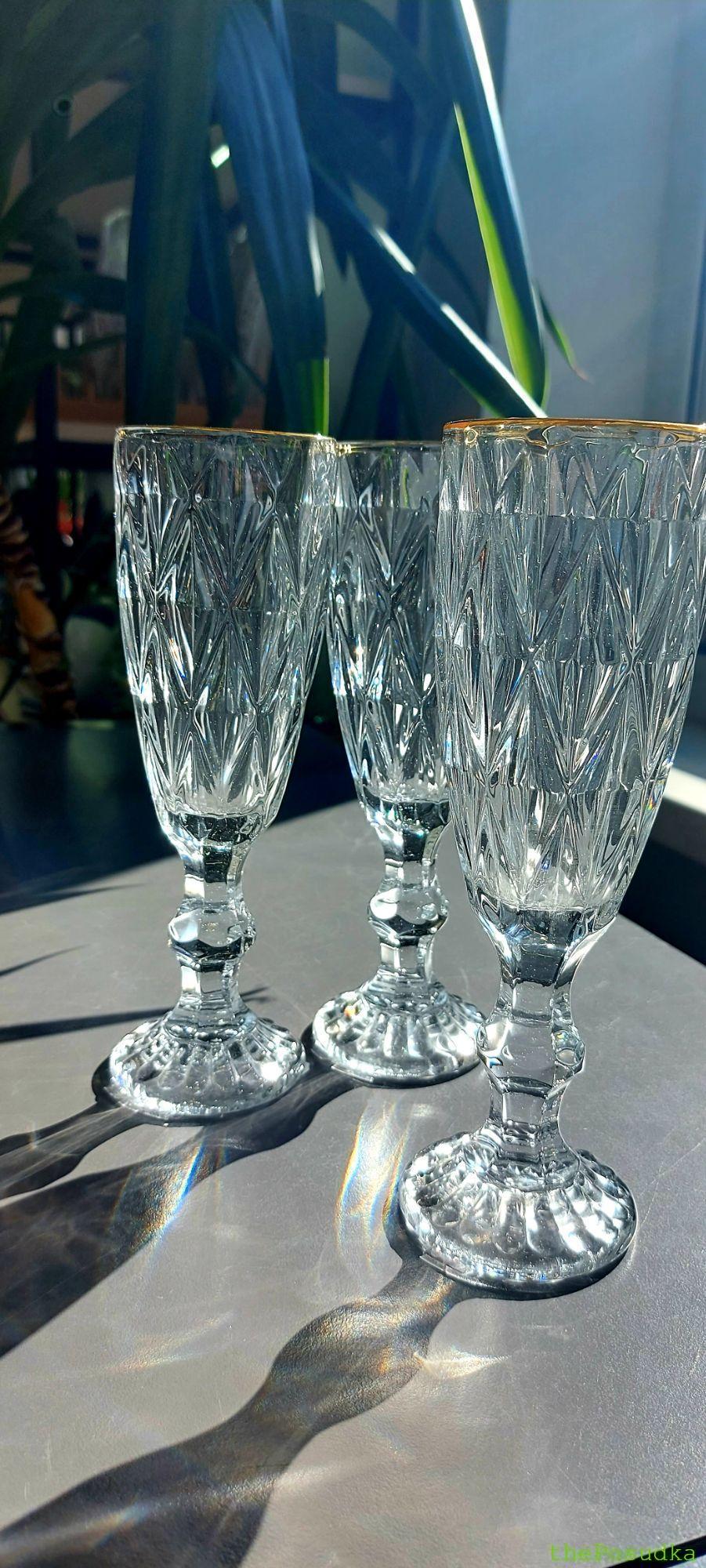 Набір келихів для шампанського Olens «Золотий смарагд» 6 шт Зображення 1 – thePosudka Набір келихів для шампанського Olens «Золотий смарагд» 6 шт