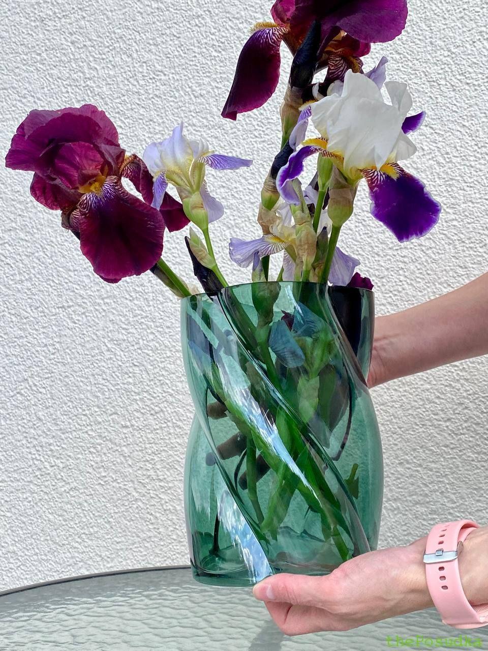 Ваза Olens "Спіріт" 16*16*20,5 см Зображення 2 – thePosudka Ваза Olens "Спіріт" 16*16*20,5 см - Зображення 2