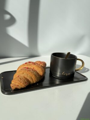 Чашка з блюдцем і ложкою Olens "Love" 200 мл, чорна