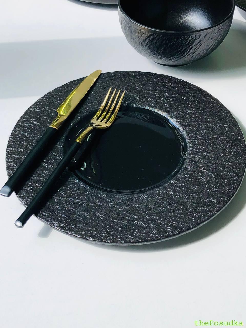 Тарілка для різотто Olens "Чорний обеліск" 27*14*1,5 см Зображення 1 – thePosudka Тарілка для різотто Olens "Чорний обеліск" 27*14*1,5 см