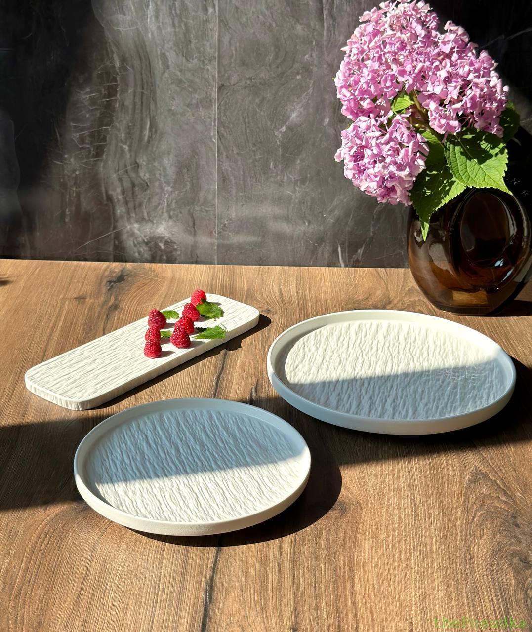 Тарілка з бортиком "Білий обеліск", 25 см Зображення 3 – thePosudka Тарілка з бортиком "Білий обеліск", 25 см - Зображення 3