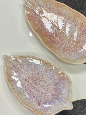 Тарілка-листок Olens "Пінк-тіндер" 23.5*13*2.4 см