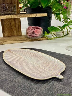 Тарілка-листок "Пінк-тіндер" 33.6*16*2.2 см