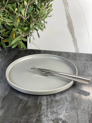 Кошик Зображення 1 – thePosudka Тарілка підставна "Саіда", сіра, 26 см