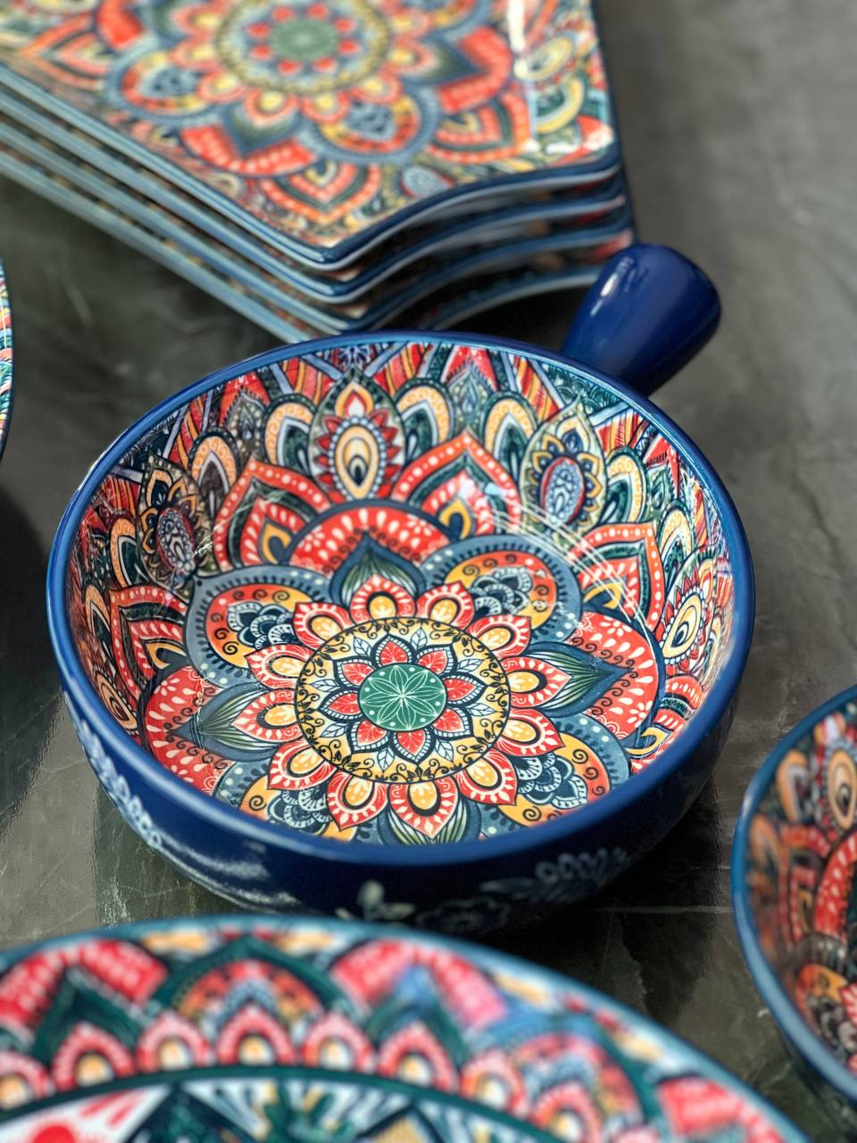 Салатник з ручкою 20,5*15,5 см "Мальований", 500 мл Зображення 5 – thePosudka Салатник з ручкою 20,5*15,5 см "Мальований", 500 мл - Зображення 5